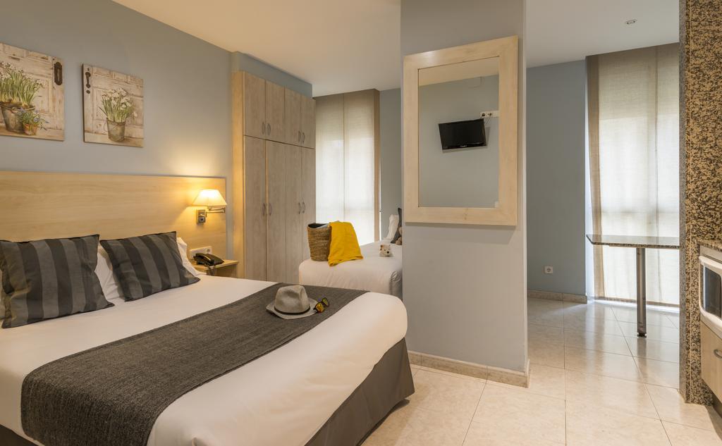Alexandra Aparthotel Benstarhotelgroup Tarragona Oda fotoğraf