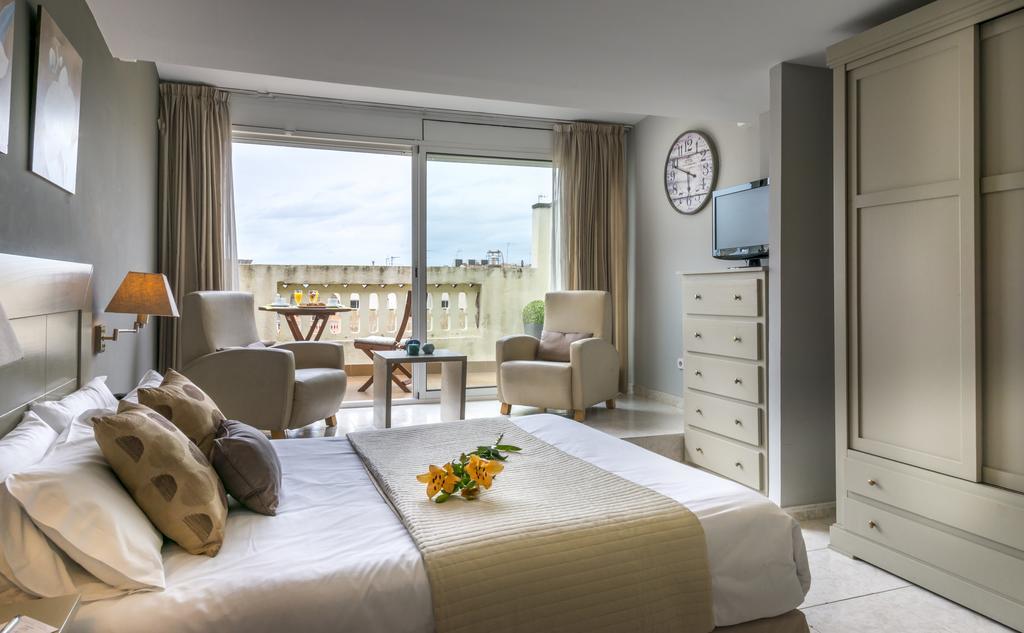 Alexandra Aparthotel Benstarhotelgroup Tarragona Oda fotoğraf